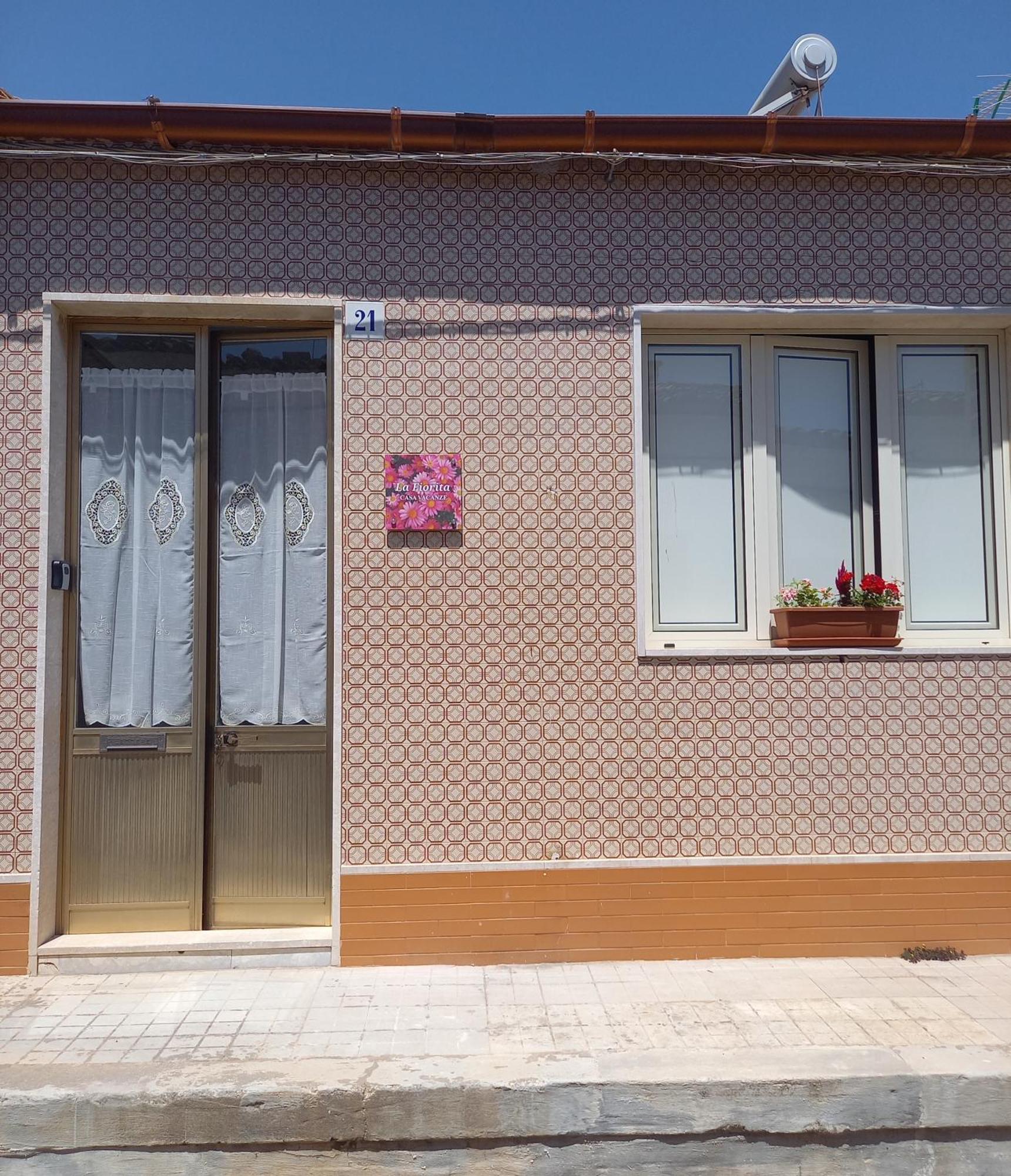 La Fiorita Apartment Canicattini Bagni Exterior foto